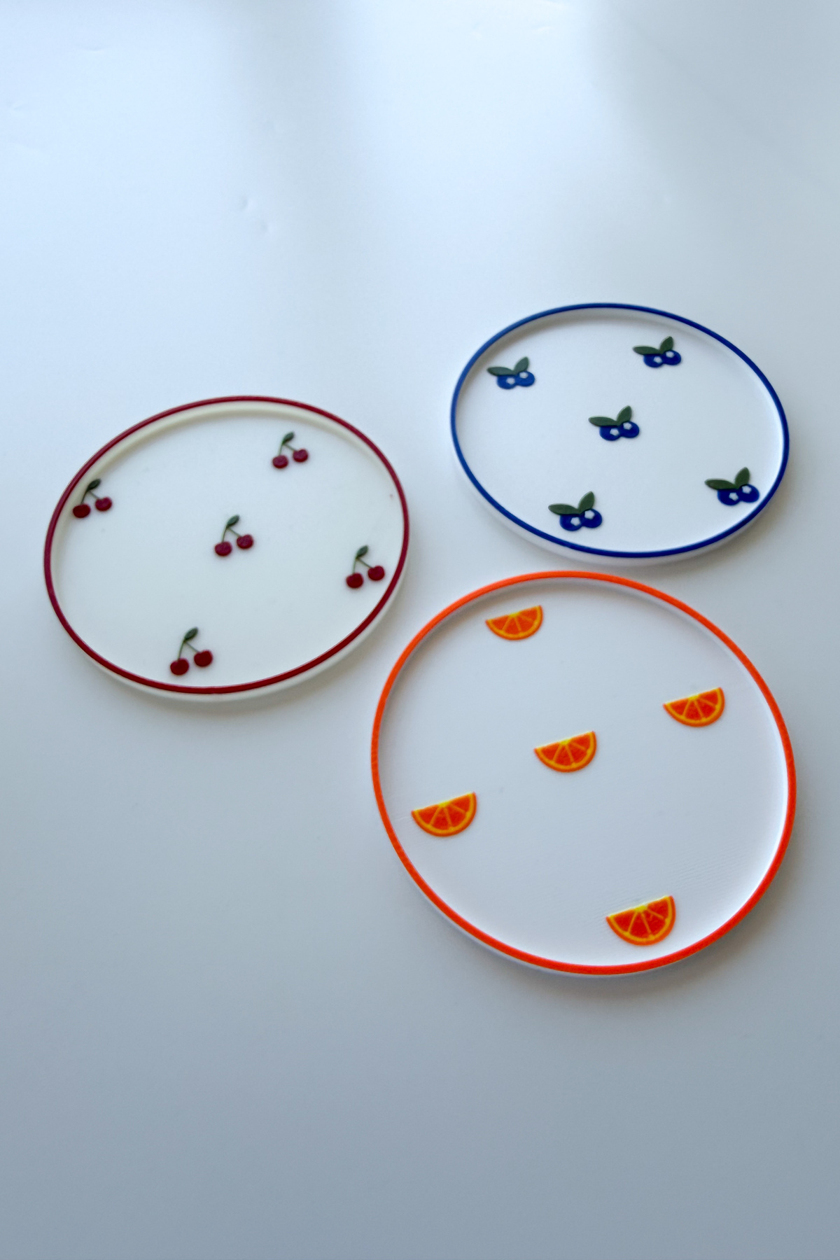 3’lü Meyve Desenli Mini Sunum Tabağı Seti 10 cm | Kiraz, Yaban Mersini ve Portakal Temalı Dekoratif Tabak