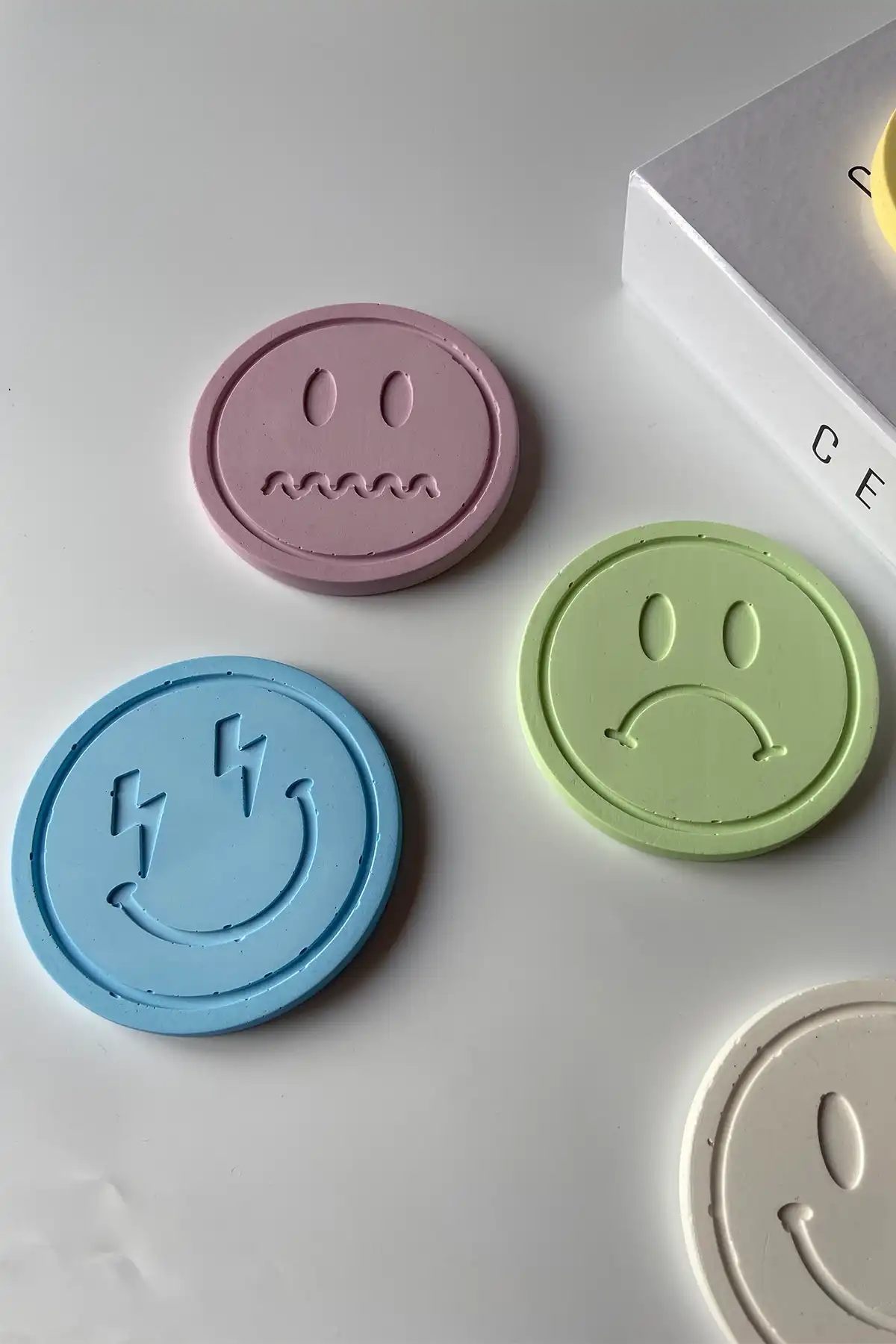6’lı Renkli Emoji Bardak Altlığı