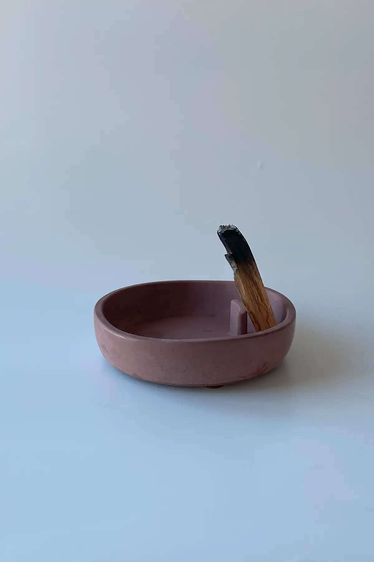 Asimetrik Palo Santo Tütsülüğü