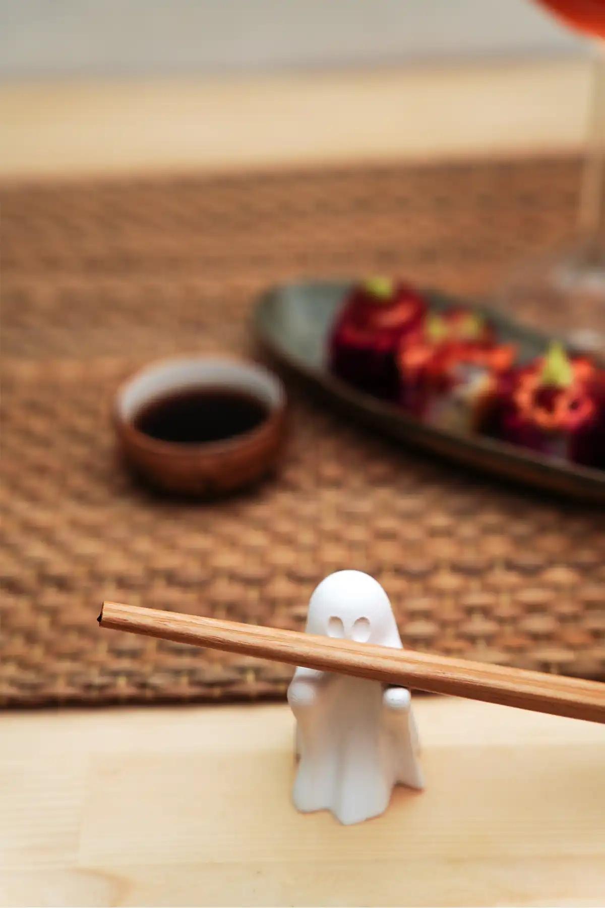 Mini Hayalet Chopstick Tutucu
