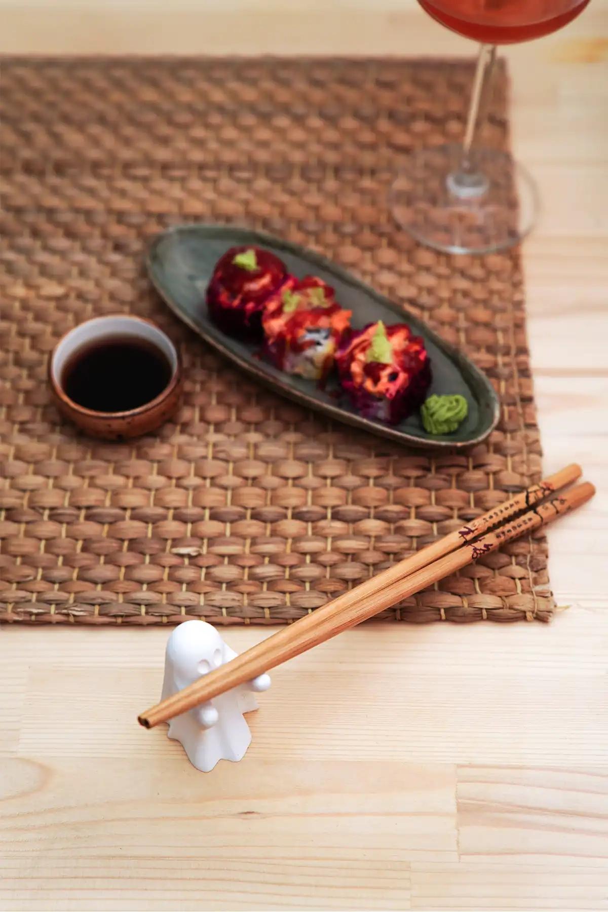 Mini Hayalet Chopstick Tutucu