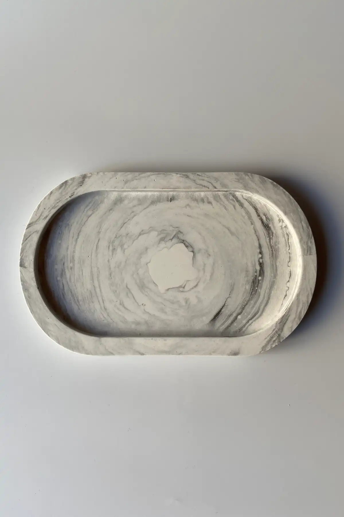Oval Sunumluk
