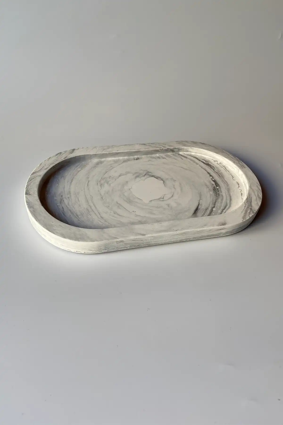 Oval Sunumluk