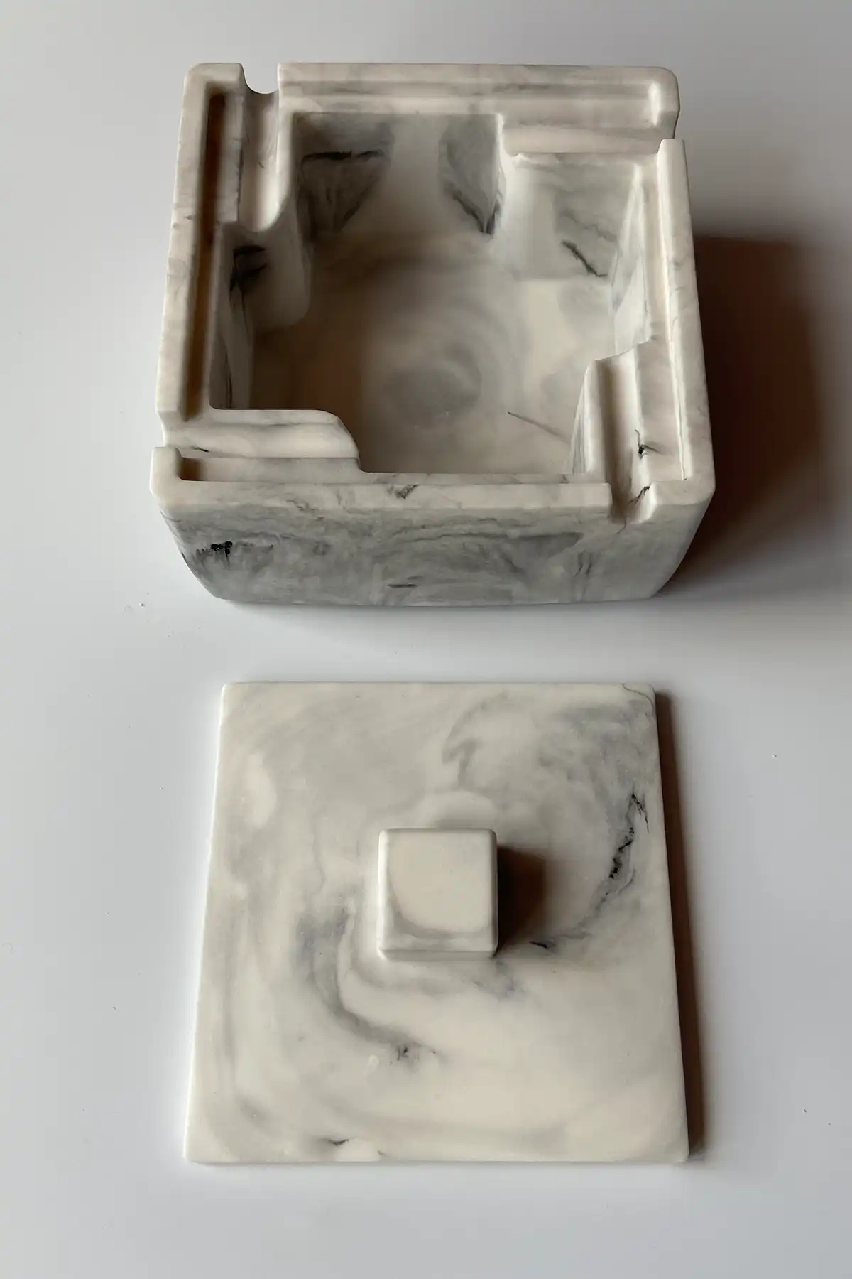 Square Kapaklı Kül Tablası