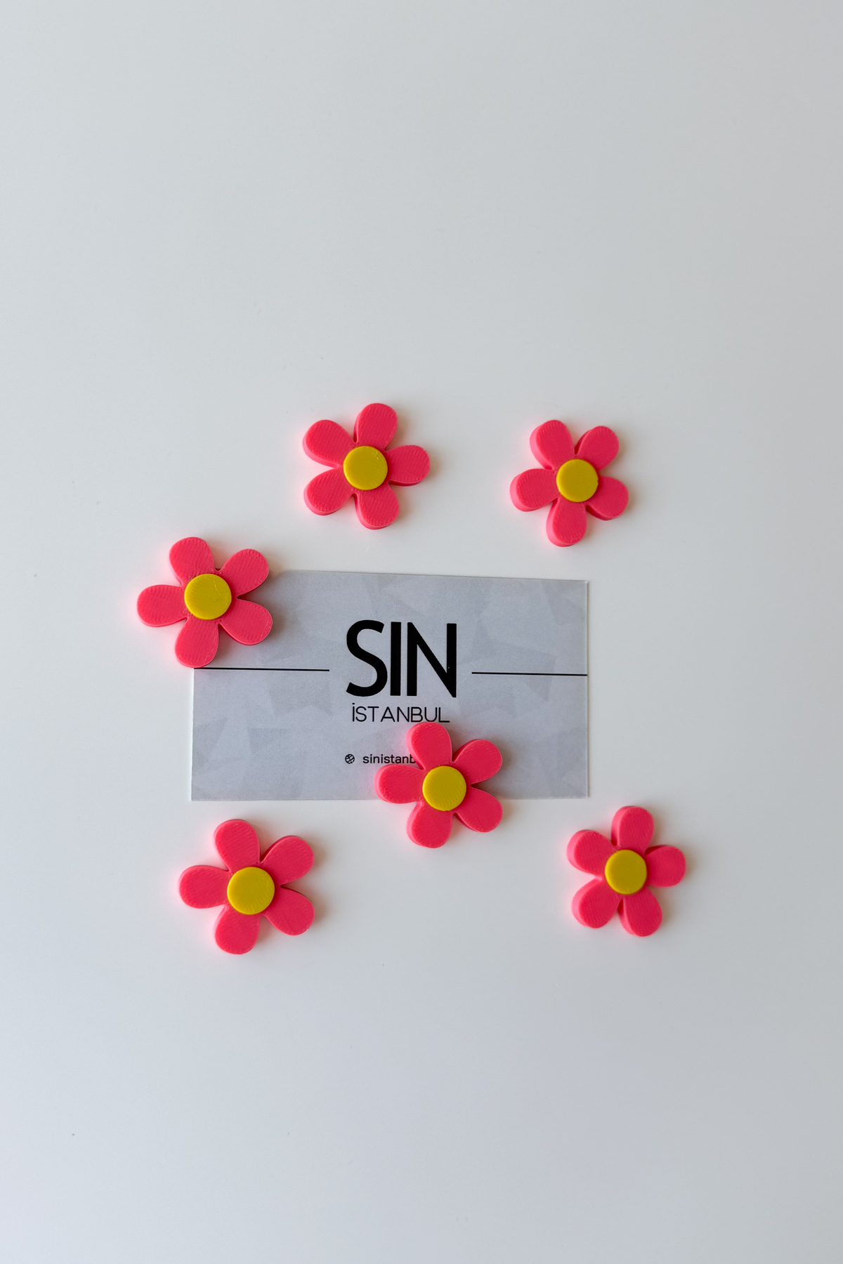 Mini Papatya Buzdolabı Magneti Tekli 2x2 cm