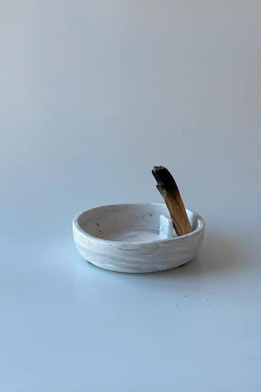 Asimetrik Palo Santo Tütsülüğü