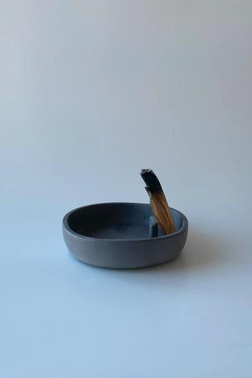 Asimetrik Palo Santo Tütsülüğü